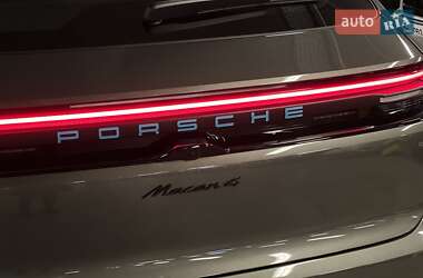 Внедорожник / Кроссовер Porsche Macan 2024 в 