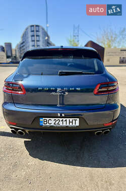 Позашляховик / Кросовер Porsche Macan 2014 в 