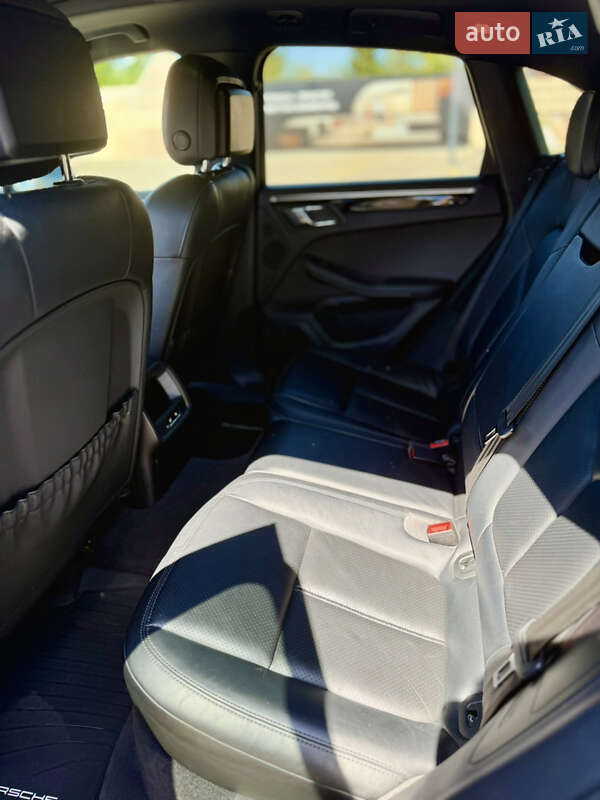 Внедорожник / Кроссовер Porsche Macan 2014 в Львове