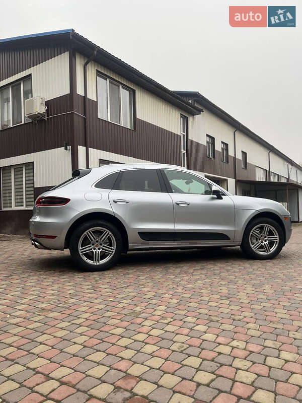 Внедорожник / Кроссовер Porsche Macan 2017 в Киеве