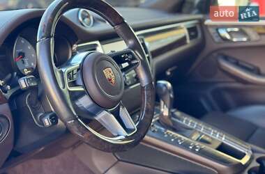 Внедорожник / Кроссовер Porsche Macan 2014 в 