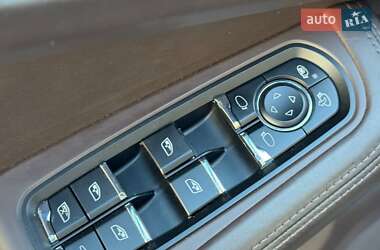 Внедорожник / Кроссовер Porsche Macan 2014 в 