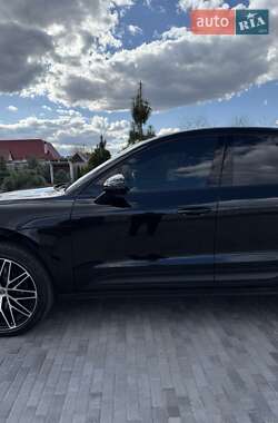 Внедорожник / Кроссовер Porsche Macan 2022 в 