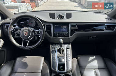 Позашляховик / Кросовер Porsche Macan 2015 в 
