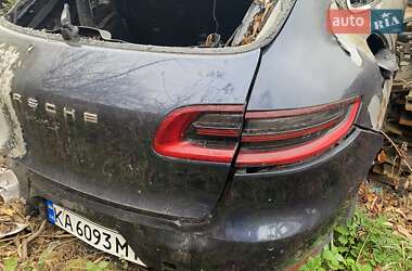 Позашляховик / Кросовер Porsche Macan 2015 в 
