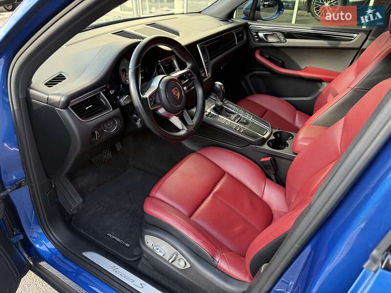 Внедорожник / Кроссовер Porsche Macan 2016 в Днепре