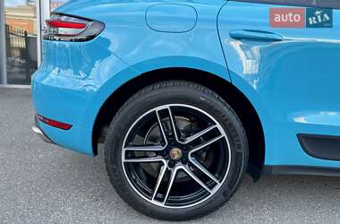 Внедорожник / Кроссовер Porsche Macan 2018 в 