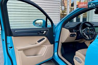 Внедорожник / Кроссовер Porsche Macan 2018 в 