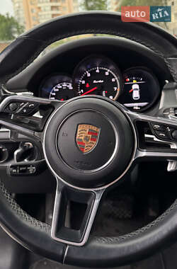 Внедорожник / Кроссовер Porsche Macan 2015 в 