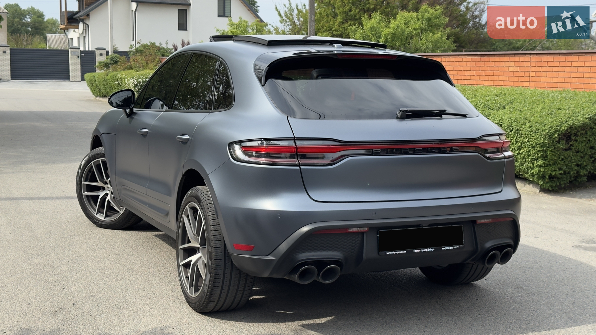 2021 Porsche Macan - мініатюра 2