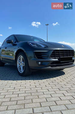 Внедорожник / Кроссовер Porsche Macan 2017 в 