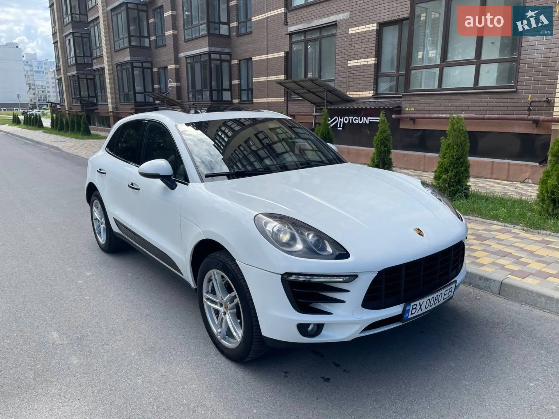 2016 Porsche Macan - мініатюра 2