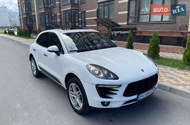 Позашляховик / Кросовер Porsche Macan 2016 в 