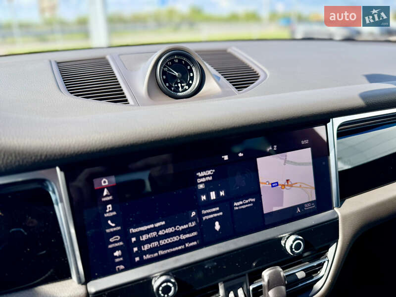 Внедорожник / Кроссовер Porsche Macan 2021 в Киеве