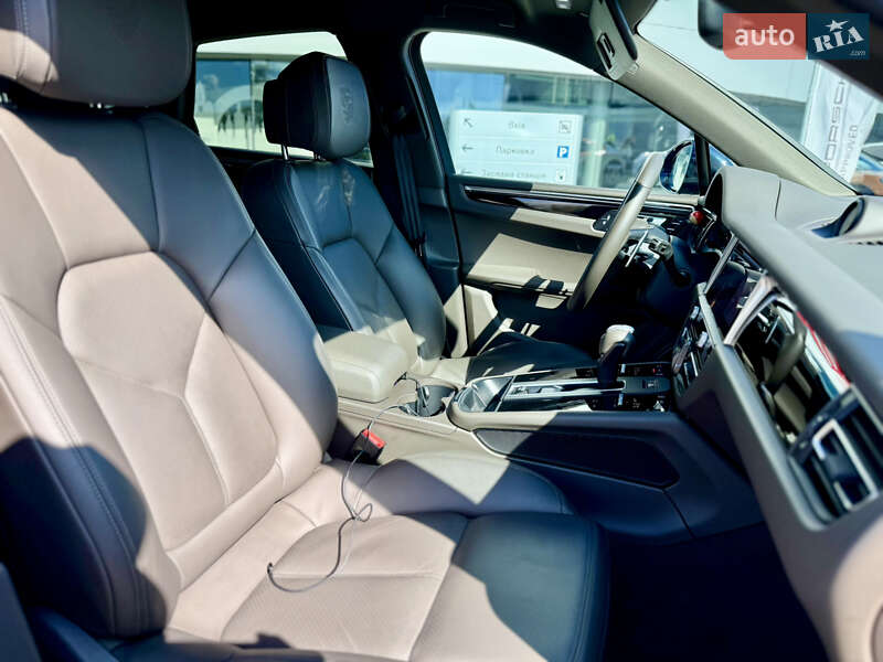 Внедорожник / Кроссовер Porsche Macan 2021 в Киеве