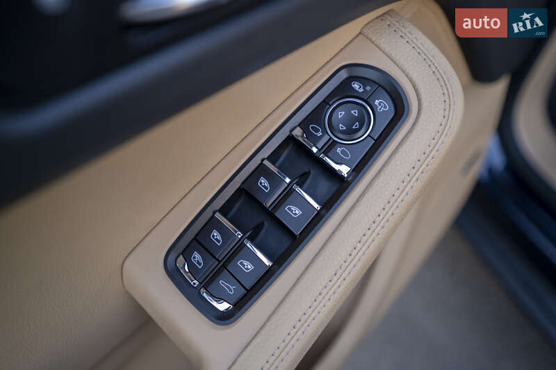 Внедорожник / Кроссовер Porsche Macan 2018 в Киеве фото 22 Внедорожник / Кроссовер Porsche Macan 2018 в Киеве