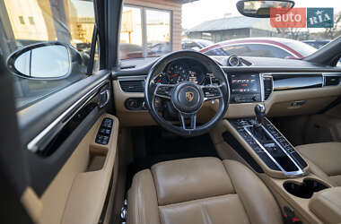 Внедорожник / Кроссовер Porsche Macan 2018 в 