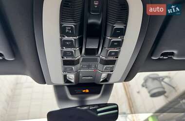 Позашляховик / Кросовер Porsche Macan 2019 в 
