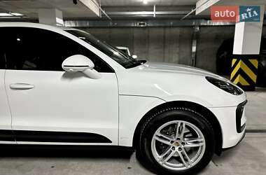 Позашляховик / Кросовер Porsche Macan 2022 в 