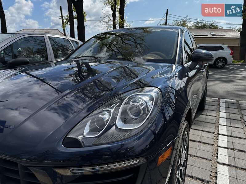 Внедорожник / Кроссовер Porsche Macan 2016 в Ирпене