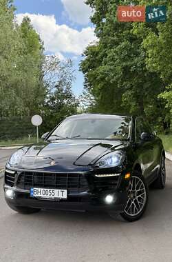 Позашляховик / Кросовер Porsche Macan 2015 в 