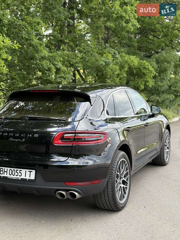 Позашляховик / Кросовер Porsche Macan 2015 в Одесі