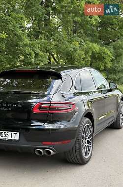 Позашляховик / Кросовер Porsche Macan 2015 в 