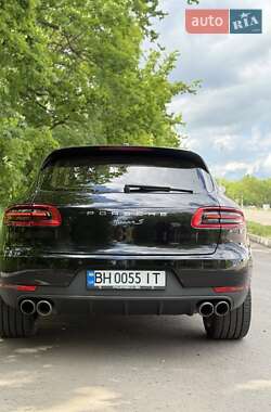Позашляховик / Кросовер Porsche Macan 2015 в 