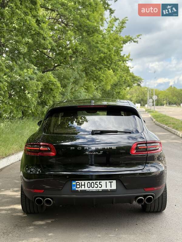 Позашляховик / Кросовер Porsche Macan 2015 в Одесі