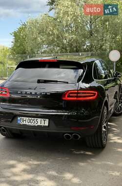 Позашляховик / Кросовер Porsche Macan 2015 в 