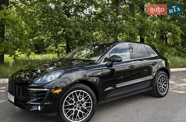 Позашляховик / Кросовер Porsche Macan 2015 в 