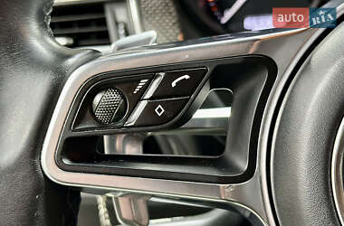 Внедорожник / Кроссовер Porsche Macan 2016 в 