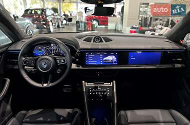 Внедорожник / Кроссовер Porsche Macan 2024 в 