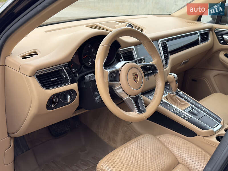Внедорожник / Кроссовер Porsche Macan 2016 в Львове