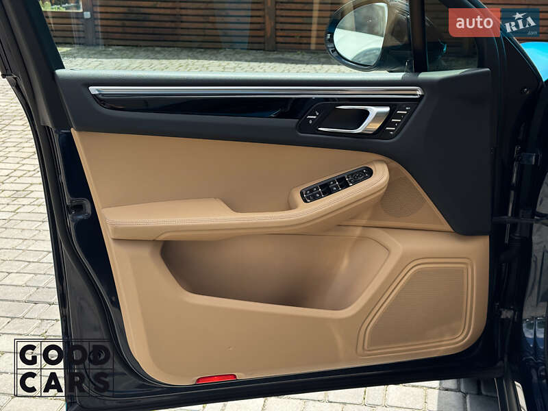 Внедорожник / Кроссовер Porsche Macan 2017 в Одессе