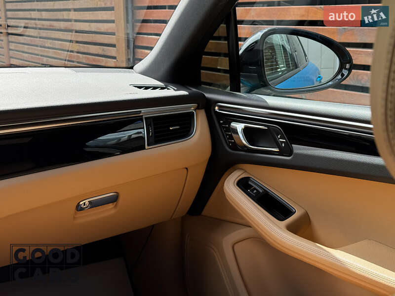 Внедорожник / Кроссовер Porsche Macan 2017 в Одессе