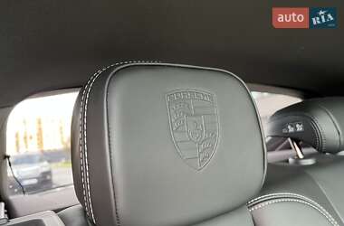 Внедорожник / Кроссовер Porsche Macan 2022 в 