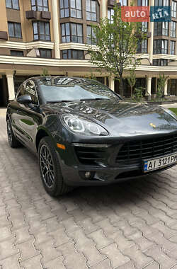 Внедорожник / Кроссовер Porsche Macan 2016 в 
