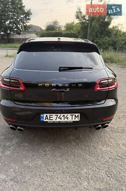 Внедорожник / Кроссовер Porsche Macan 2015 в 