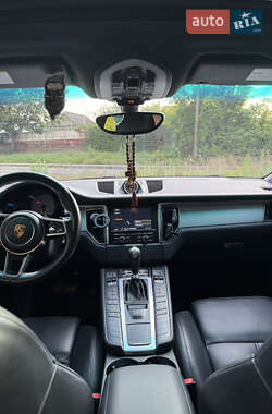 Внедорожник / Кроссовер Porsche Macan 2015 в 