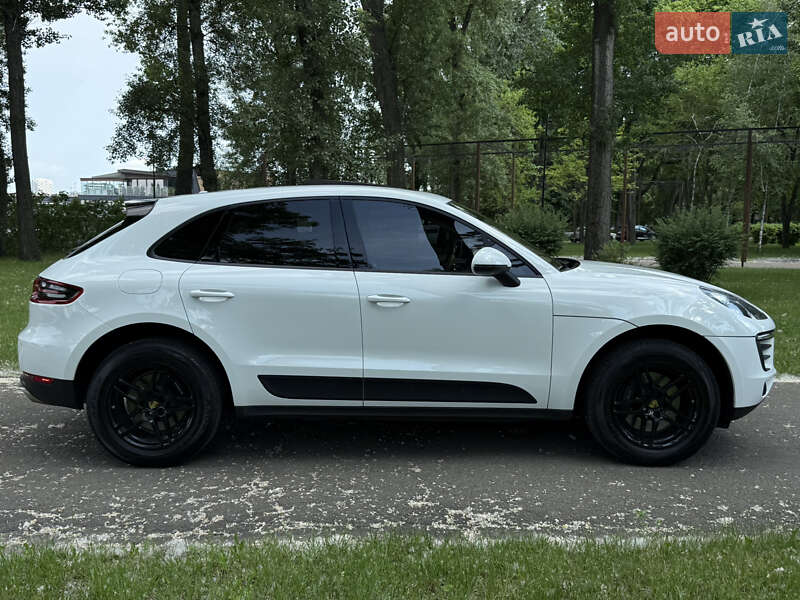 Внедорожник / Кроссовер Porsche Macan 2016 в Киеве
