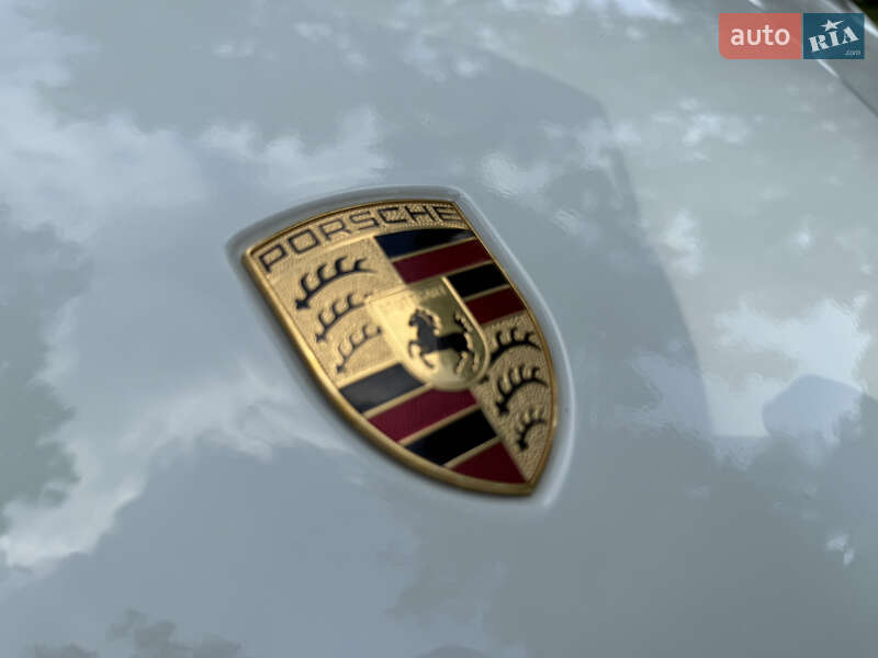 Внедорожник / Кроссовер Porsche Macan 2016 в Киеве