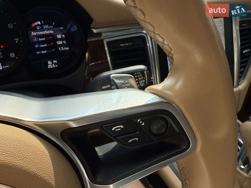 Внедорожник / Кроссовер Porsche Macan 2016 в Киеве
