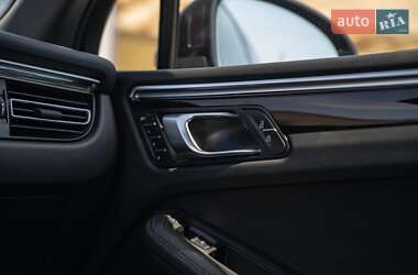 Внедорожник / Кроссовер Porsche Macan 2021 в 