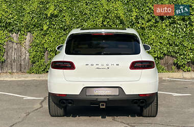 Позашляховик / Кросовер Porsche Macan 2015 в 