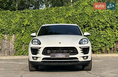 Позашляховик / Кросовер Porsche Macan 2015 в 