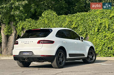 Позашляховик / Кросовер Porsche Macan 2015 в 