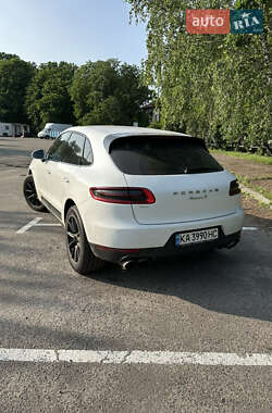 Внедорожник / Кроссовер Porsche Macan 2014 в 