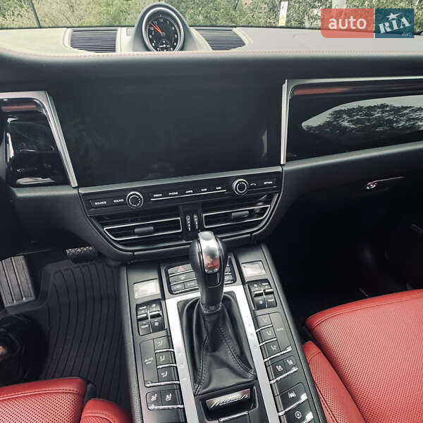 Внедорожник / Кроссовер Porsche Macan 2020 в Киеве