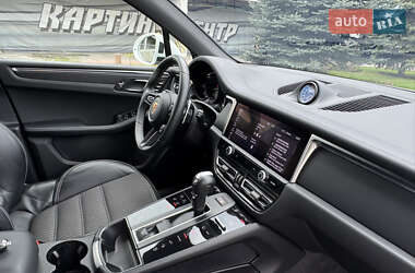 Внедорожник / Кроссовер Porsche Macan 2023 в 